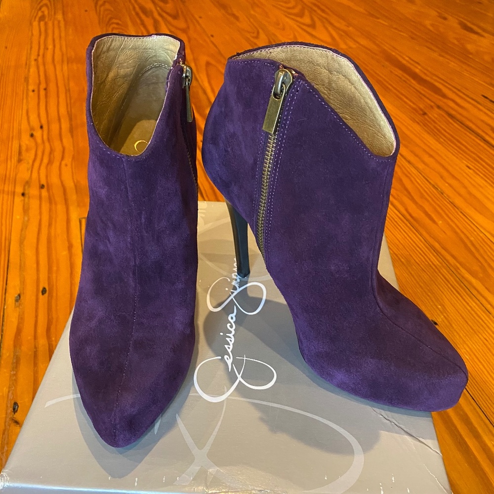Jessica Simpson Pasadena Ankle Booties, Eggplant Suede, Sz. 7.5M.